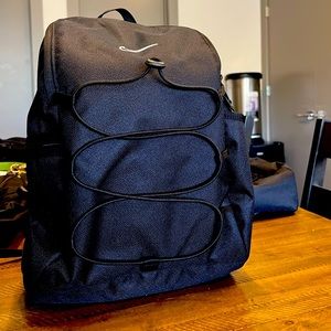 Nike new women’s black back pack